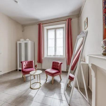 Paris A La Campagne-parking Gratuit-proche Versailles Apartment La Queue-les-Yvelines